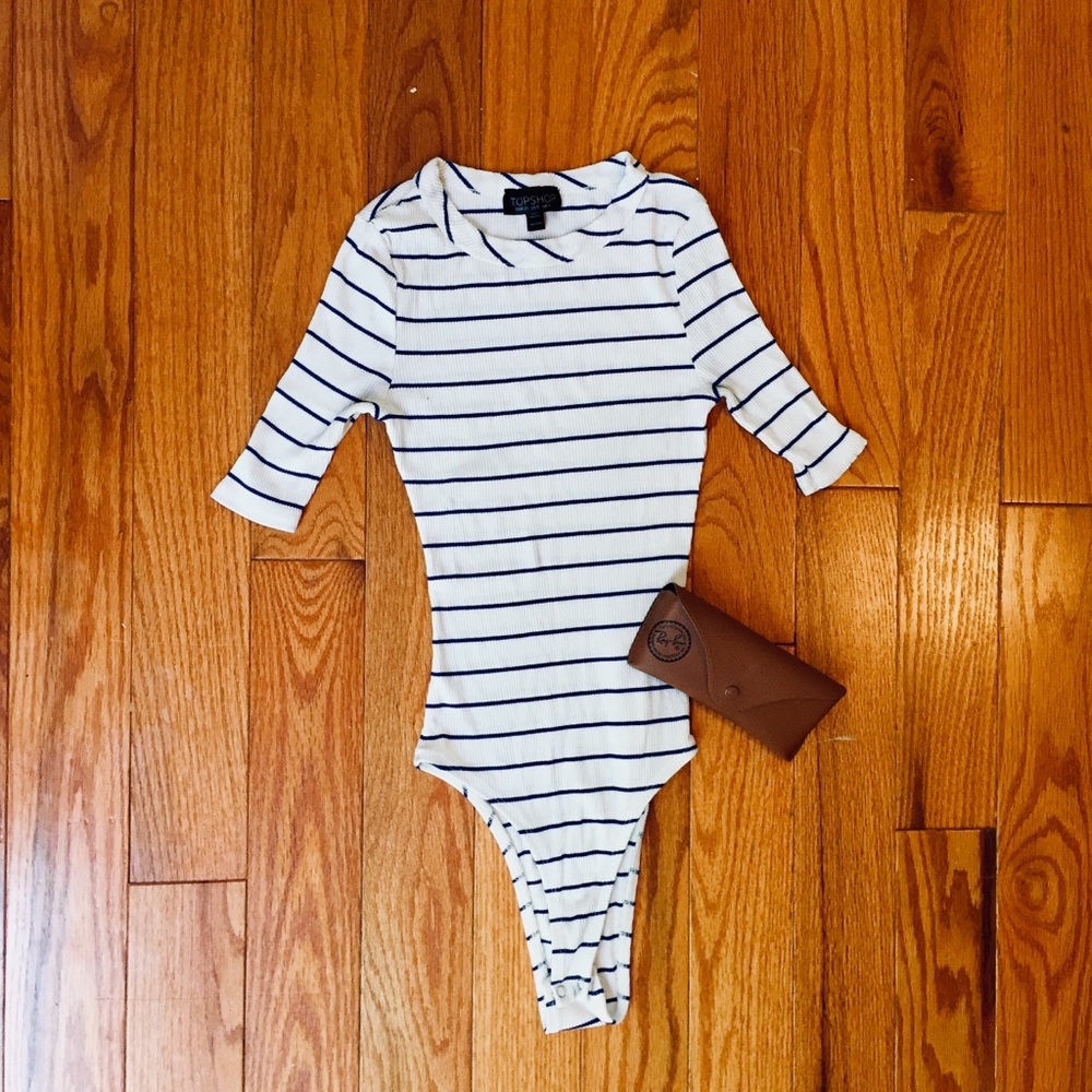 ⭐️ Topshop Clasped Bodysuit